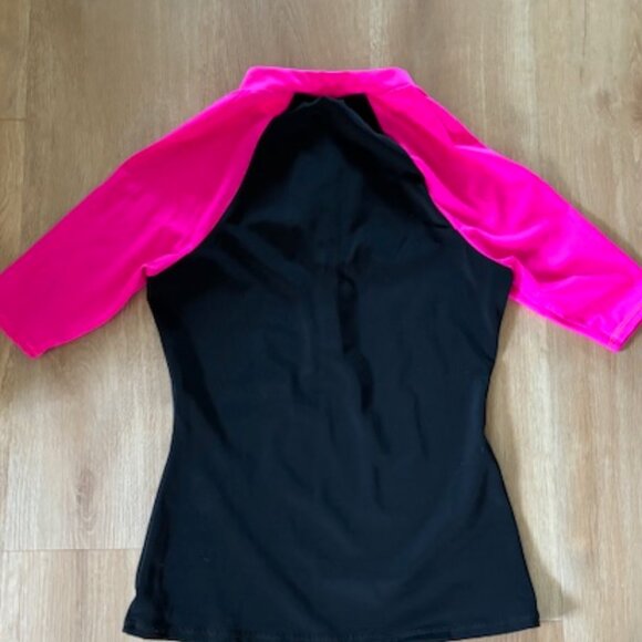 Boden 1/2 zip Rashguard- Like New - Picture 3 of 3